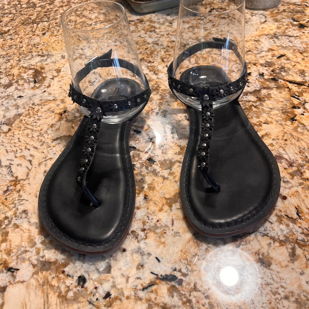Black Floral T-Strap Women's Sandals